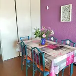Front De Apartment