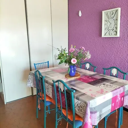 T2 Front De Apartment